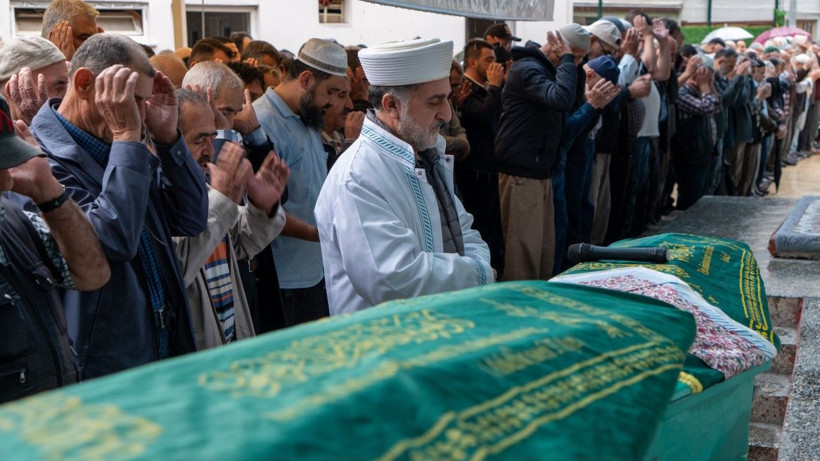 Katliam gibi kazada ölenlere acı veda - Resim: 9