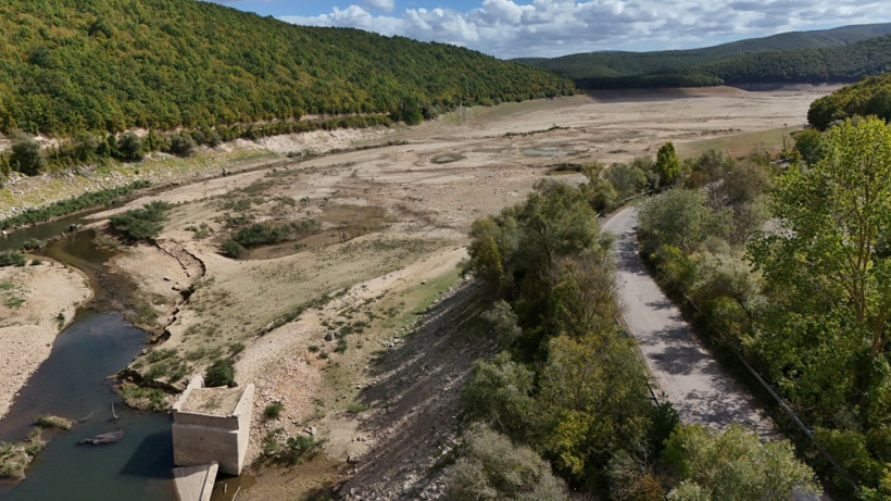 İstanbul'un hayat damarlarından biri kurudu: Altı ayda buharlaştı - Resim: 7
