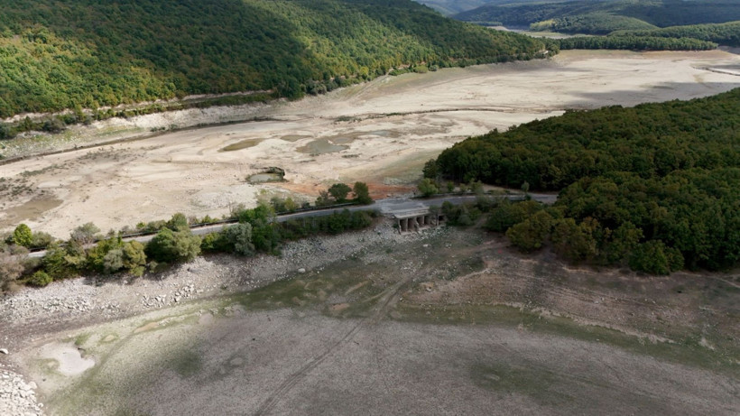İstanbul'un hayat damarlarından biri kurudu: Altı ayda buharlaştı - Resim: 9