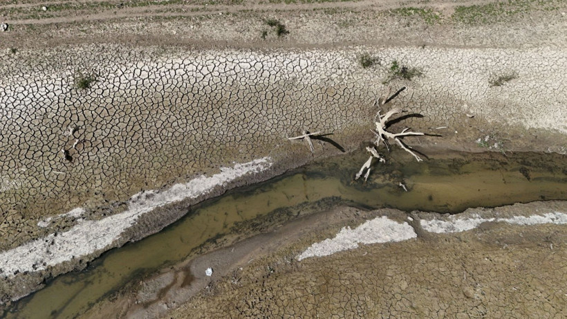 İstanbul'un hayat damarlarından biri kurudu: Altı ayda buharlaştı - Resim: 10