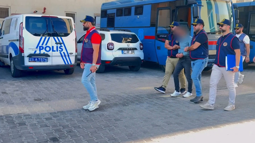 'Yeniden yüzlendirme' yapıldı, akrabası 10 yıl sonra tutuklandı - Resim : 1