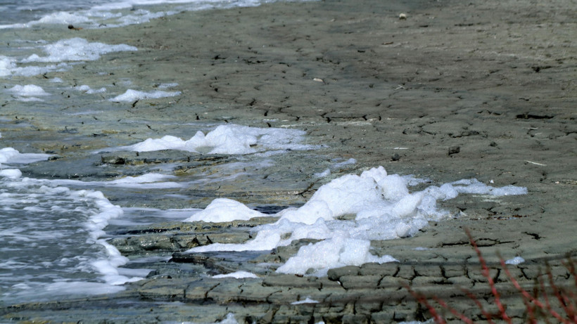 Burdur Gölü'ndeki köpüklenme endişelendirdi - Resim : 1