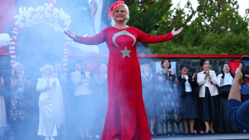 Cumhuriyet zarafeti… 70’inden sonra podyuma çıktılar - Resim: 1