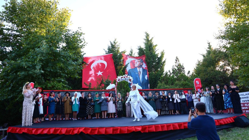 Cumhuriyet zarafeti… 70’inden sonra podyuma çıktılar - Resim: 2