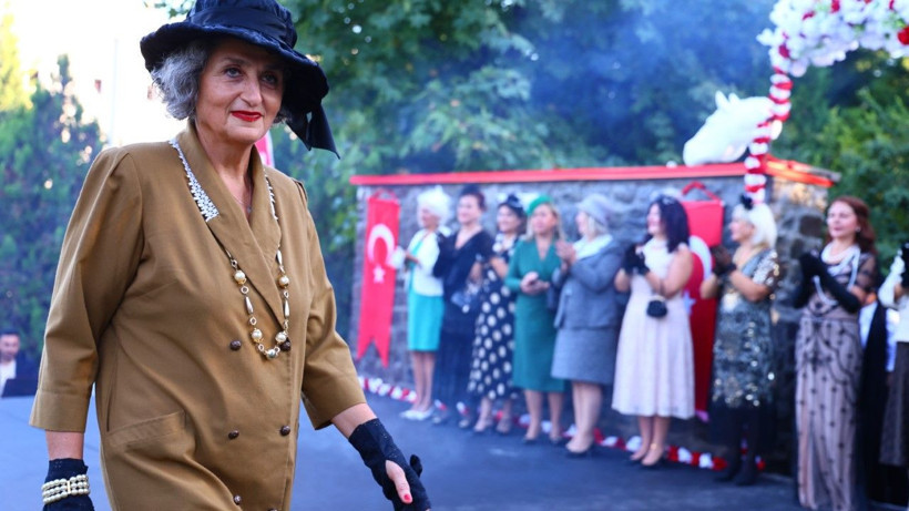 Cumhuriyet zarafeti… 70’inden sonra podyuma çıktılar - Resim: 6