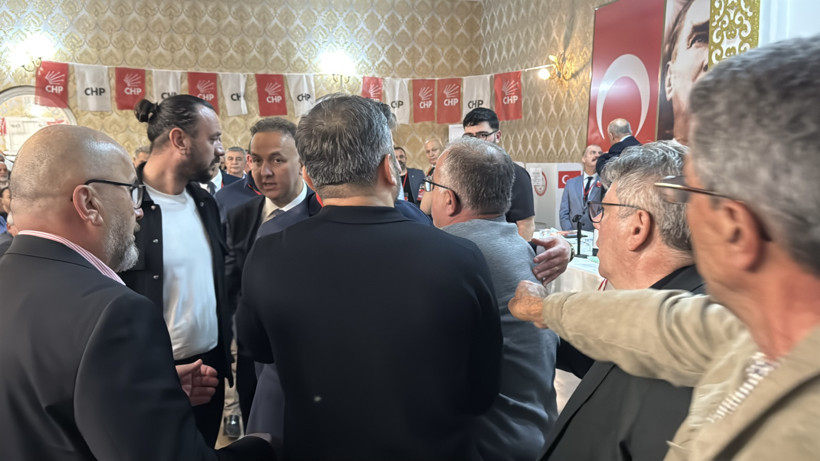 CHP Samsun il kongresinde arbede - Resim : 1