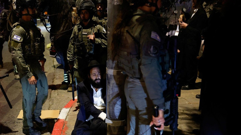 Askerlik karşıtı eylemde sokaklar karıştı - Resim: 10