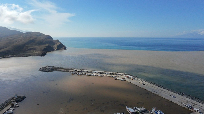Gökçeada'da denizin rengi değişti - Resim: 1