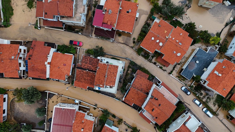 Foça’da sel felaketi: 1 kişi kayıp - Resim: 4