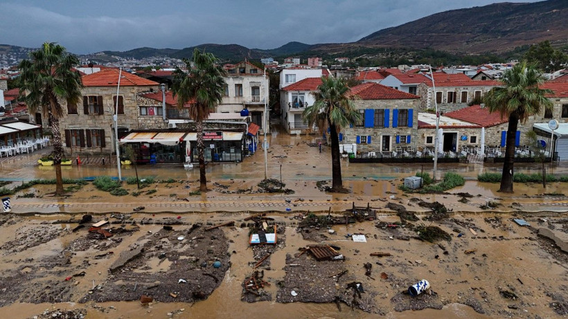 Foça’da sel felaketi: 1 kişi kayıp - Resim: 5