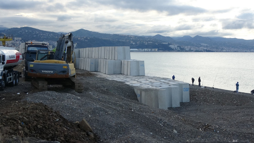 Her biri 21 ton: Deniz kıyısına beş bin adet konuluyor - Resim : 2