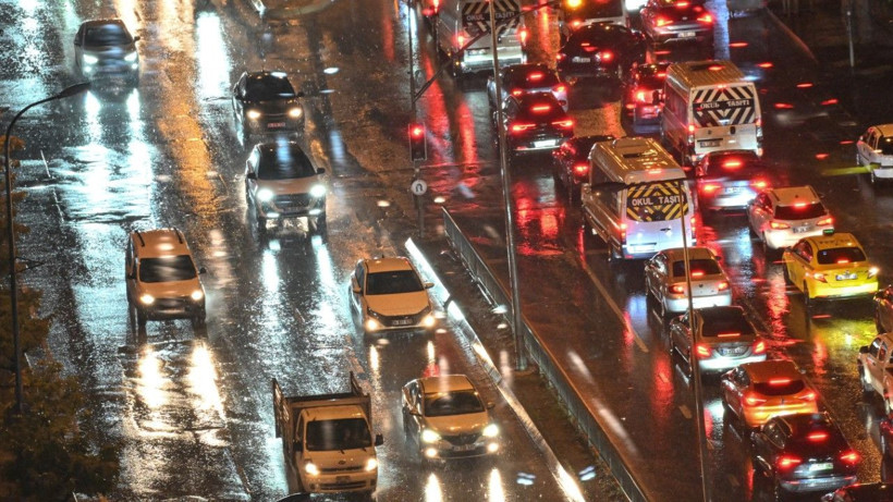 İstanbul’da beklenen sağanak başladı - Resim: 6