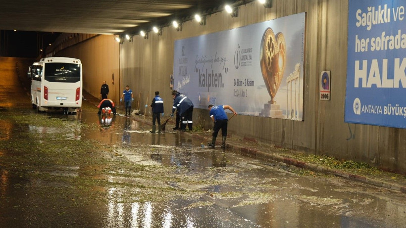 Antalya'da sağanak ve dolu hayatı felç etti - Resim: 23