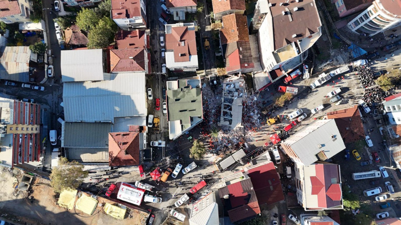 Gebze'de çöken bina havadan görüntülendi - Resim: 4