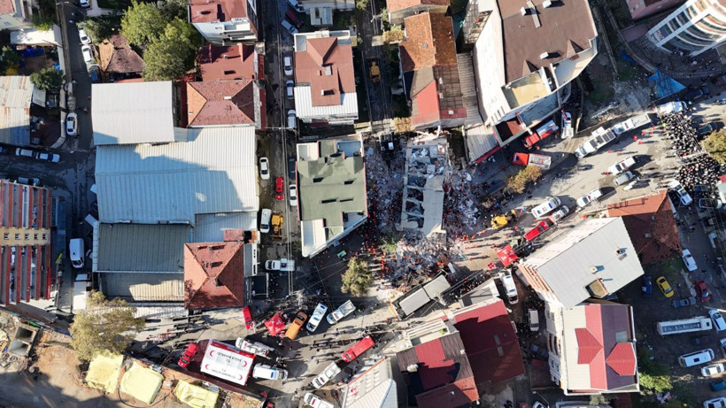 Gebze'de çöken bina havadan görüntülendi - Resim: 5