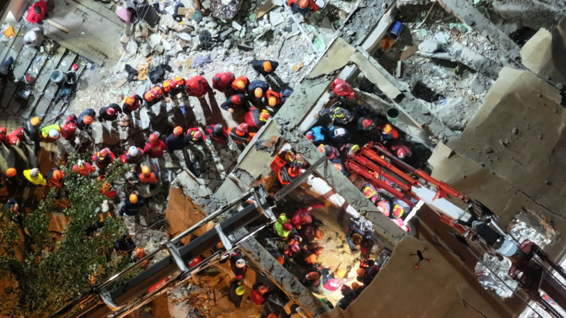 Tam 19 saat sürdü, bir tek Dilara sağ çıktı - Resim: 16