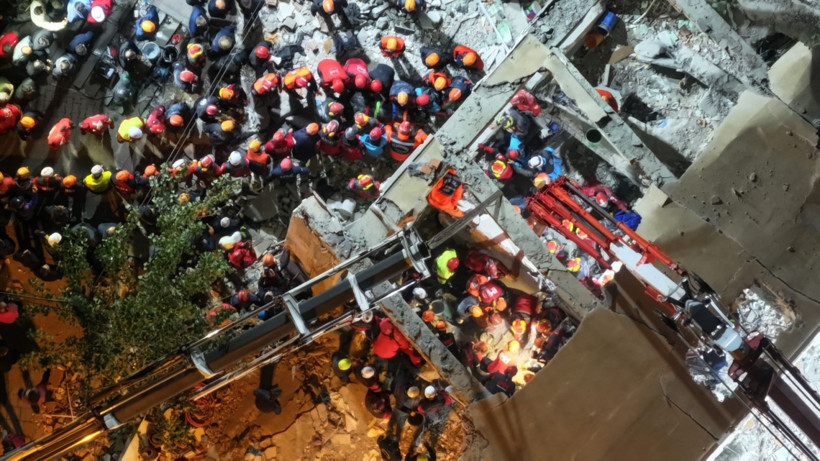 Tam 19 saat sürdü, bir tek Dilara sağ çıktı - Resim: 20