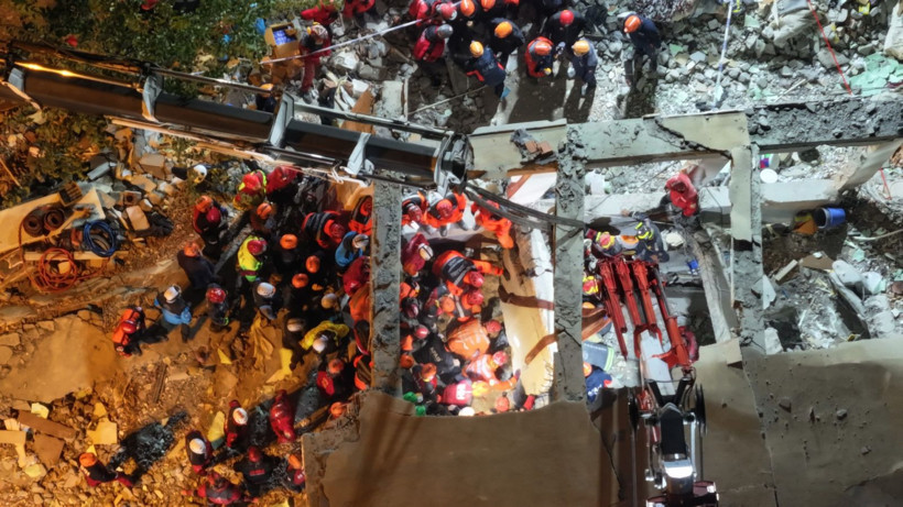 Tam 19 saat sürdü, bir tek Dilara sağ çıktı - Resim: 23