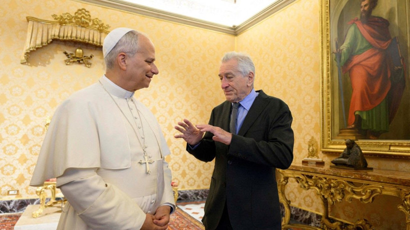 Papa ile ünlü oyuncu arasında samimi görüşme - Resim: 4