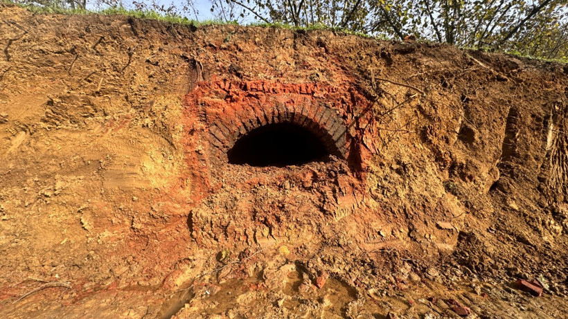 Yol çalışmasında ortaya çıktı: Yetkililer harekete geçti - Resim : 1