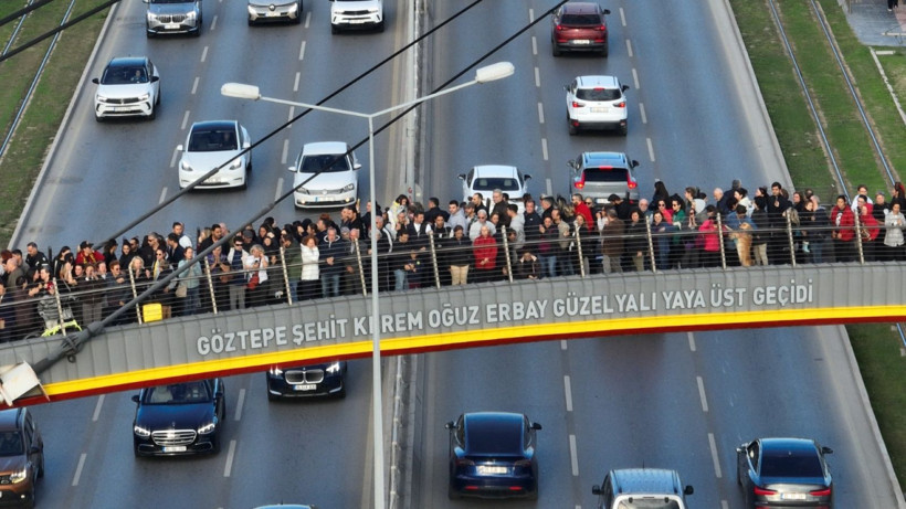 Hayat durdu: Bir millet Atasını andı - Resim: 46