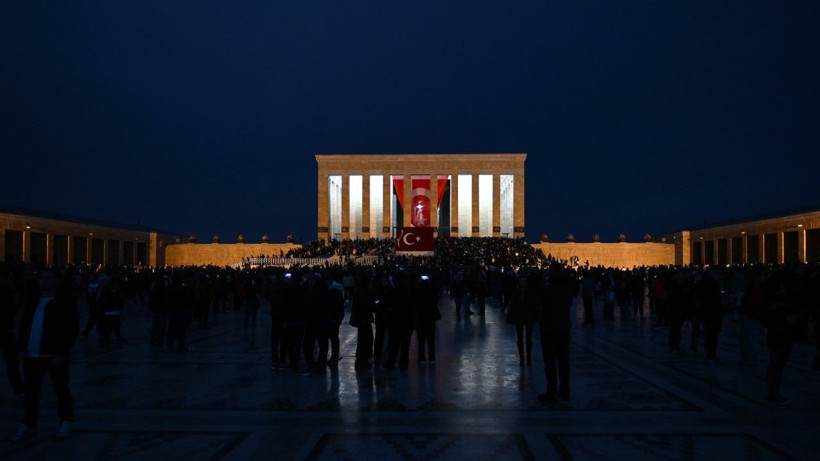 Anıtkabir'de ziyaretçi akını - Resim: 1