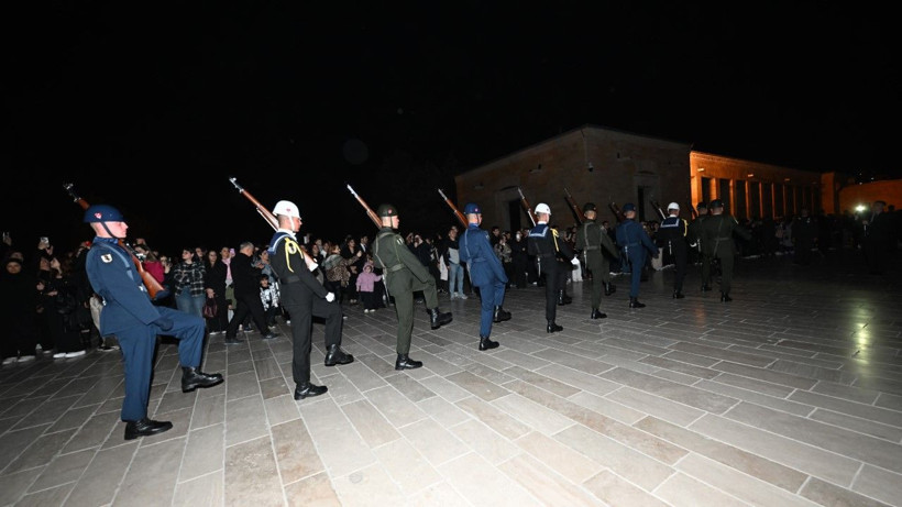 Anıtkabir'de ziyaretçi akını - Resim: 23