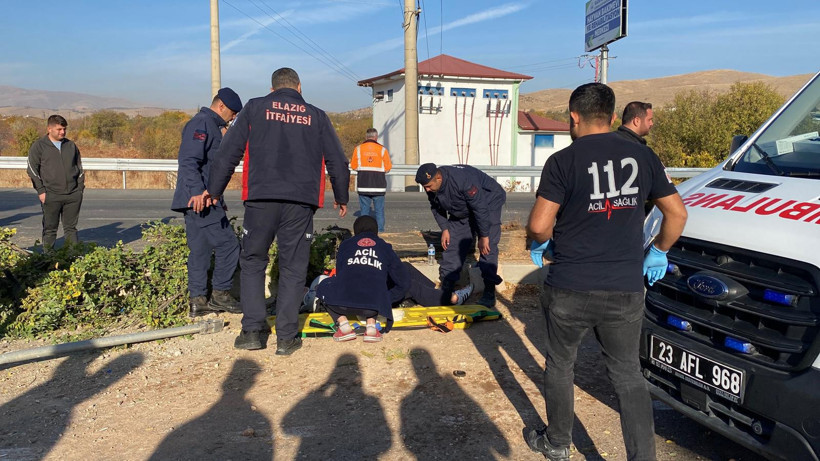 Elazığ'da feci kaza: Anne ve bebeği can verdi - Resim : 1