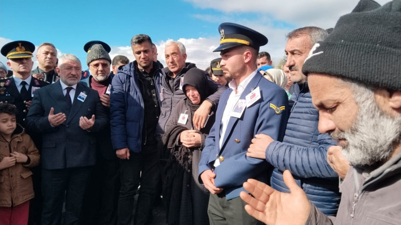 Türkiye’nin 20 evladı için gözyaşı sel oldu - Resim : 15