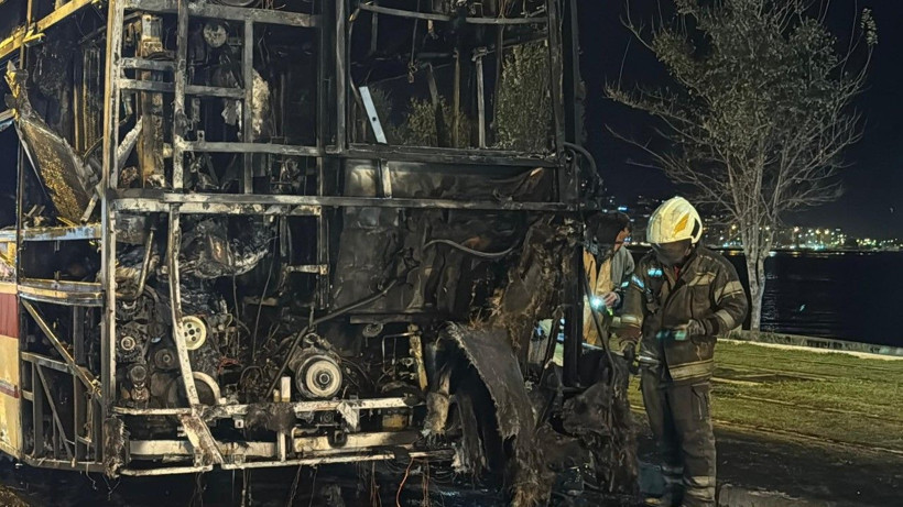 Seyir halindeki belediye otobüs yandı - Resim: 1