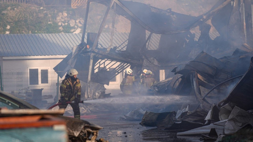 İzmir’de şantiye yangını - Resim: 1
