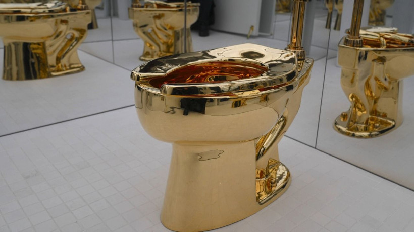 Altın klozet 'America' satışa çıkarılıyor - Resim: 1