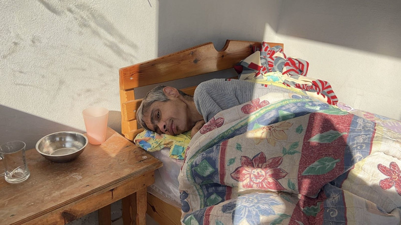 Engelli kardeşini kulübeye mahkum etti: 'Benim vicdanım rahat' - Resim: 6