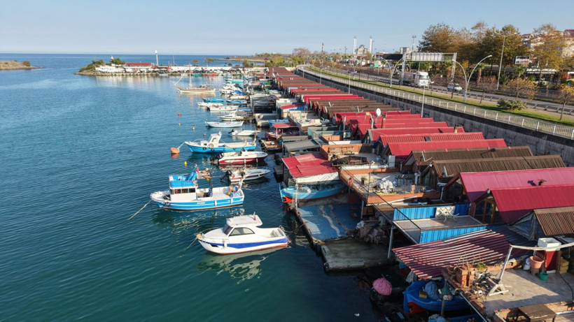 Limandaki villalar: Tapusu yok ama milyonlara satılıyor - Resim: 1