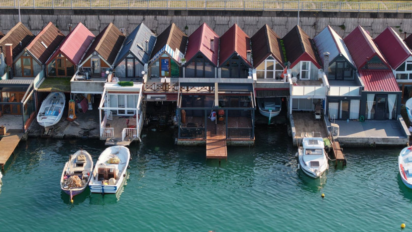 Limandaki villalar: Tapusu yok ama milyonlara satılıyor - Resim: 3