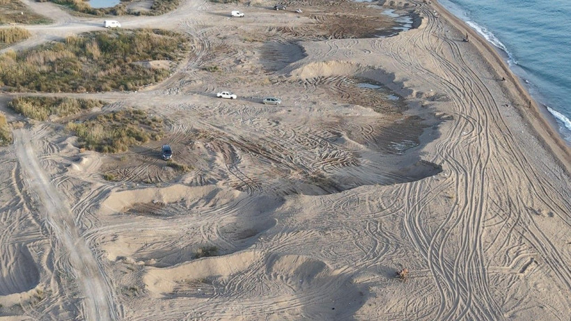 Çalınan kumlar plaja iade edildi - Resim: 5
