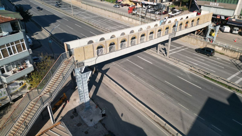 "Evim görünüyor" dedi, üst geçidi yıktırdı - Resim: 2