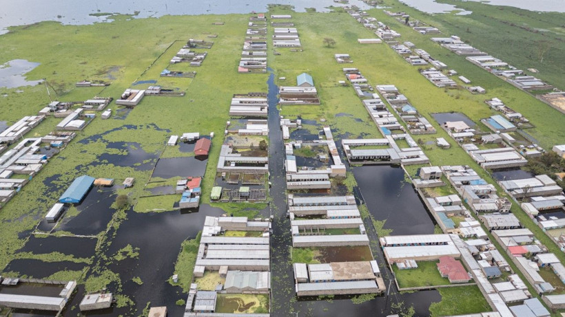 Göl taştı, onlarca ev sular altında kaldı - Resim: 10