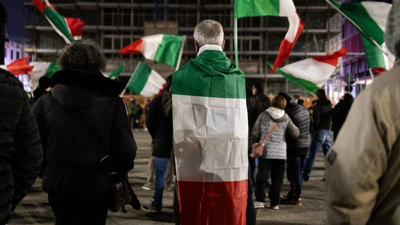 İtalya’da aşırı sağcılar sokaklara indi - Resim: 6