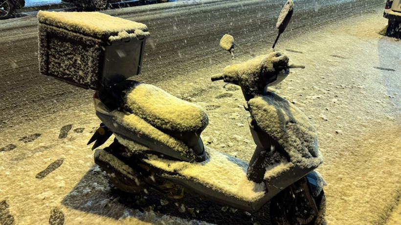 Kar yağışı kenti beyaza bürüdü - Resim: 8