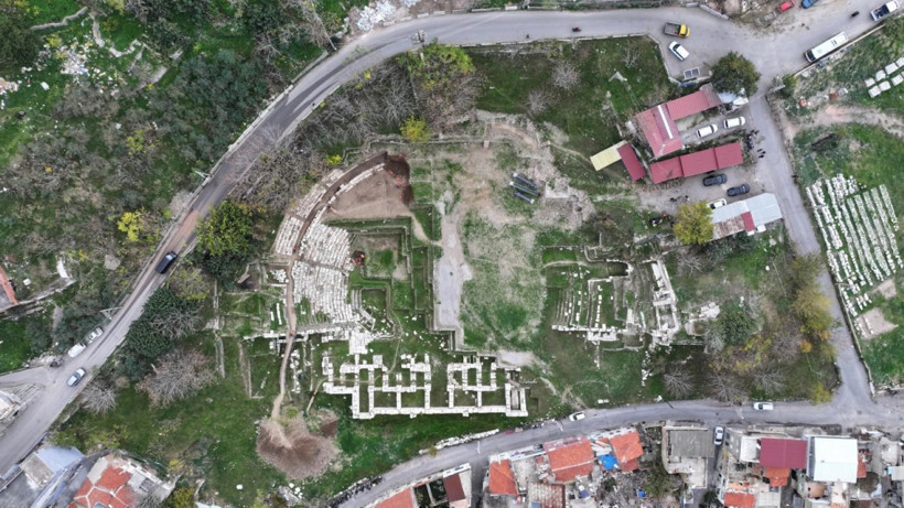 Smyrna Tiyatrosu gün yüzüne çıkıyor - Resim : 1