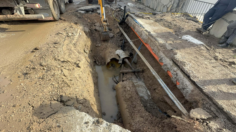 Bodrum’da yine aynı hat patladı: Evler sular altında kaldı - Resim : 1