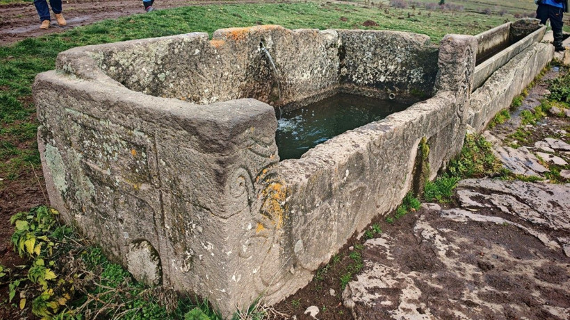 Tarihi eseri yalak yaptılar - Resim: 1