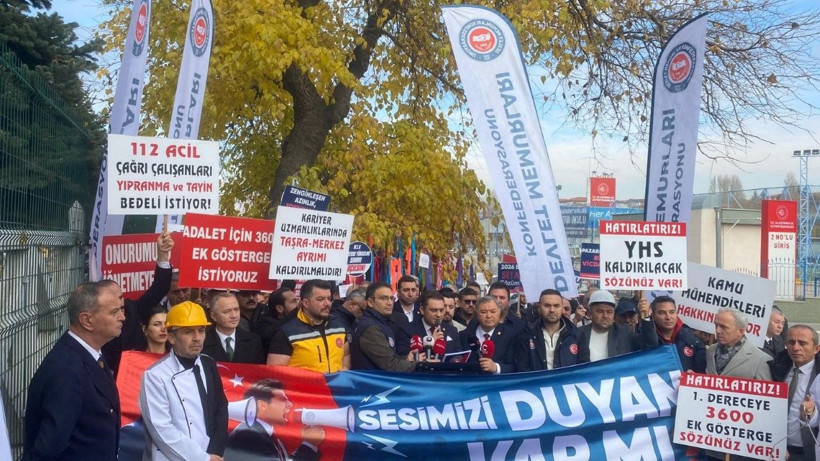 Memurlardan bakanlık önünde eylem: Dileklerini ağaca bağladılar - Resim: 5