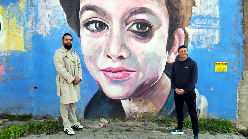 Andrea Minguzzi, oğlunun duvar portresini görünce gözyaşlarına boğuldu - Resim : 1