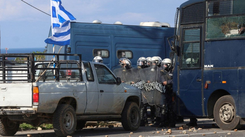 Yunanistan'da isyan ateşi büyüyor - Resim: 3