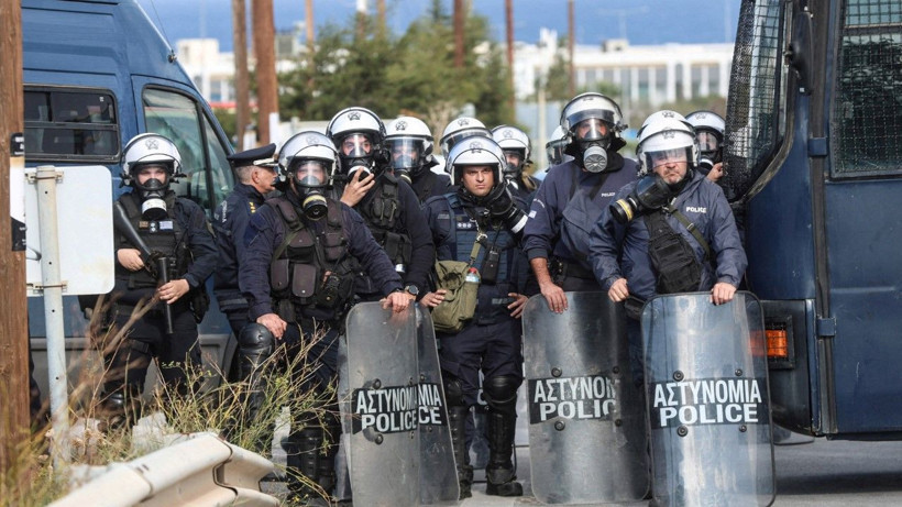 Yunanistan'da isyan ateşi büyüyor - Resim: 4