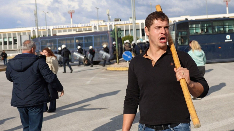 Yunanistan'da isyan ateşi büyüyor - Resim: 8