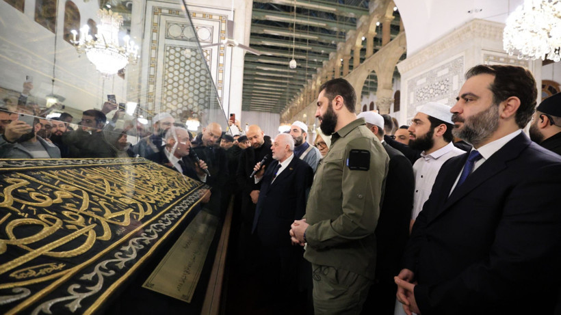 Esad'ın devrilişinin yıldönümü: Şara, Emevi Camisi'nde namaz kıldı - Resim : 3