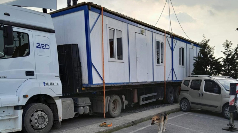 Alacak davası açan işçiye depremde verilen konteyner için icra takibi - Resim : 1